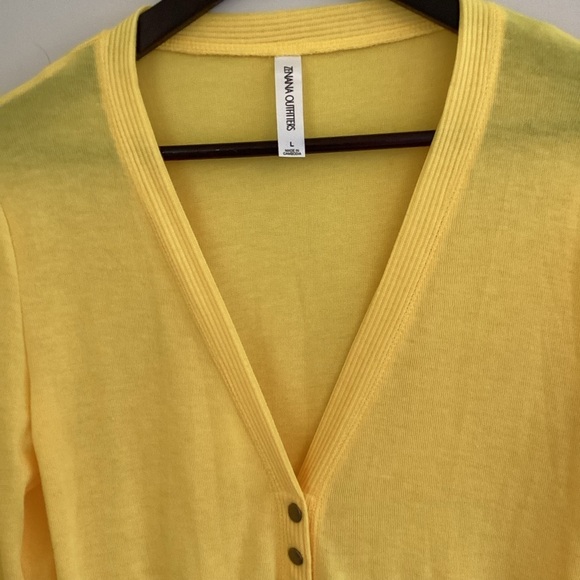 Dandelion Yellow  Snap Up V-neck Cardigan - Picture 6 of 7